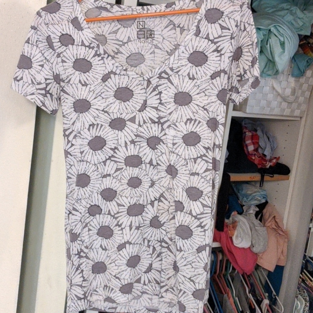 Grey Sunflower t-shirt